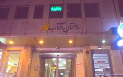 دکتر فیض الله نیازی | جراح بینی در تهران