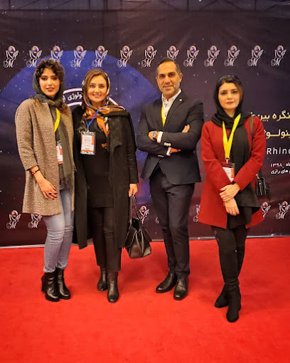 دکتر خشایار احمدی | جراح بینی در تهران